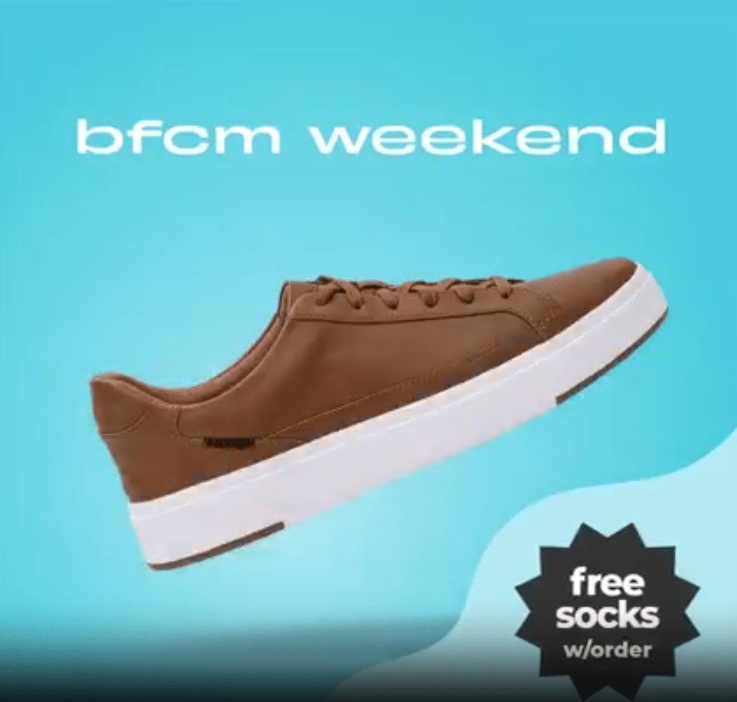 A dynamic ad by shoe brand Kizik highlighting a free pair of socks with every purchase messaging for BFCM.